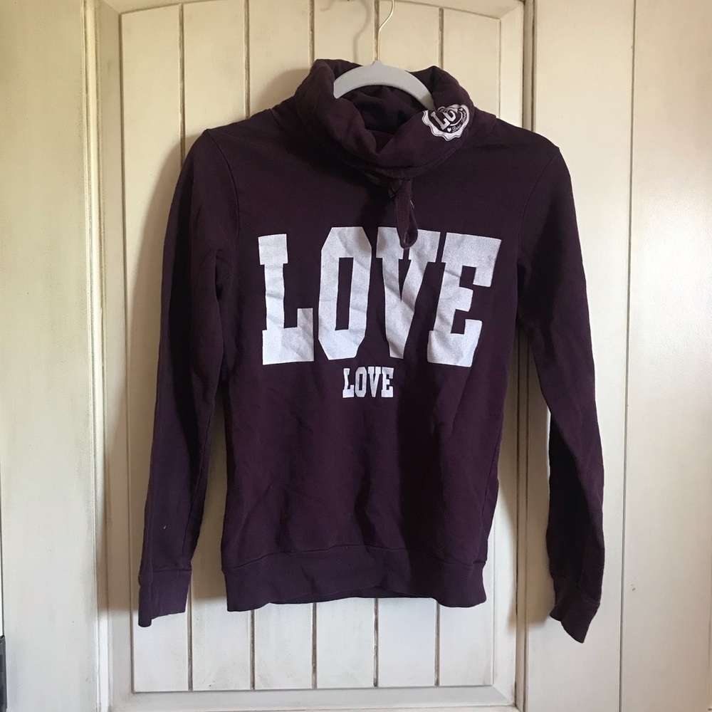 LOVE turtleneck sweatshirt